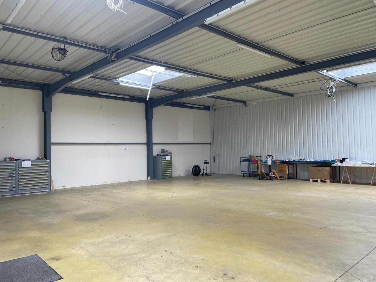 Local d'activité Fleury-les-Aubrais 1885m² Location local d'activité Fleury-les-Aubrais Loiret OLACT2422198 4